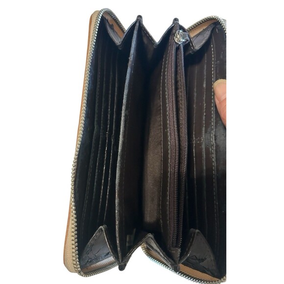 Coach Peyton Sign Wallet Embossed Salmon Orange Patent Leather Zip Around 8 x 4 - Picture 11 of 12